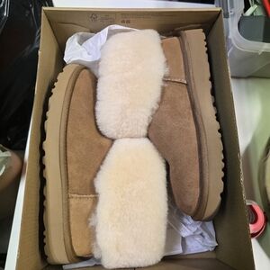 UGG Tan Boots with Cream Fur Lining